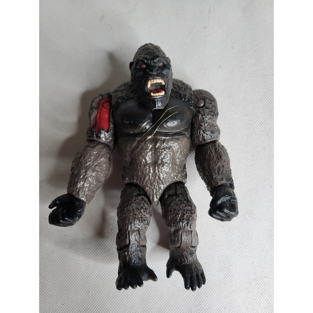 Playmates Toys Godzilla vs Kong Battle Scarred Kong Action Figure 6 inch